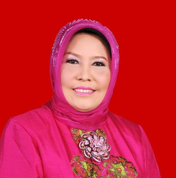 Ketua Dewan Kehormatan PMI Pasaman Barat Hj.Yunisra Syahiran