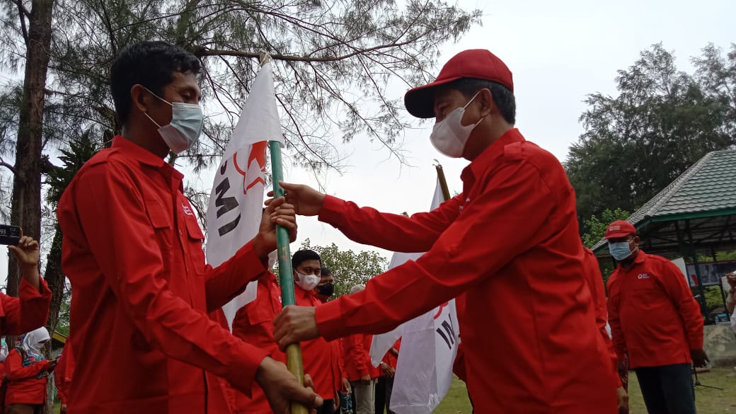 Peringati Hari Relawan PMI H. Risnawanto, SE Lantik PMI kecamatan Se Kabupaten Pasaman Barat dan Pengurus KSR Unit STAI-YAPTIP Pasaman Barat