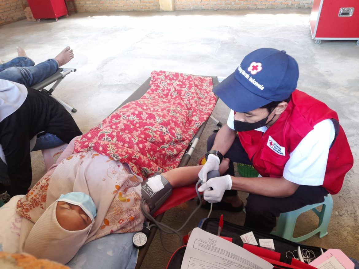 PMI Gelar Giat Donor Darah Massal di Ranah Batahan