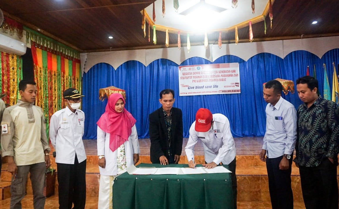 KSR STAI-YAPTIP Dan PMI Pasaman Barat Tekan MoU Tranfusi Darah